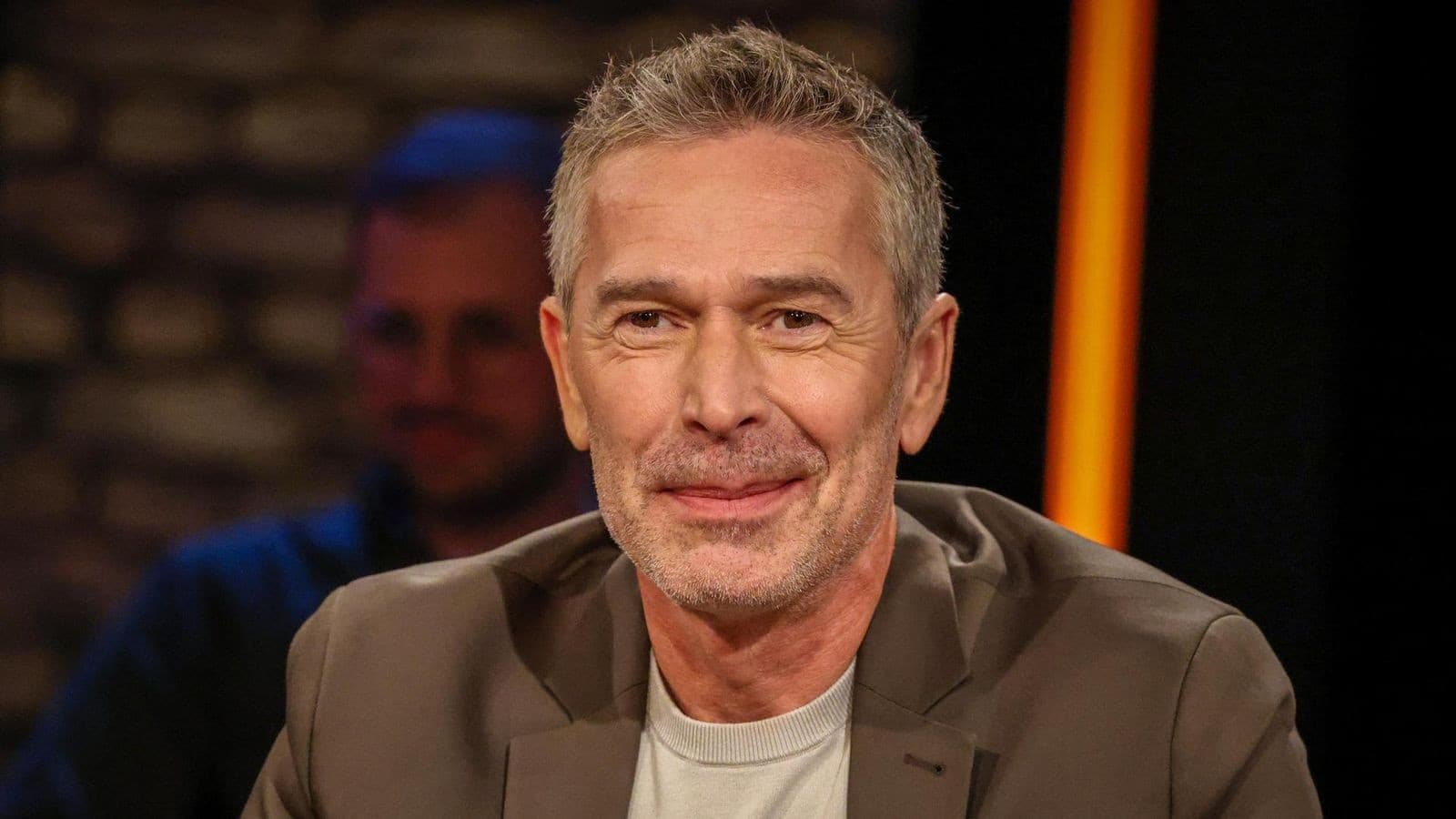 Dirk steffens neue freundin: 5 erstaunliche Fakten über Liebe, Krankheit und Familie