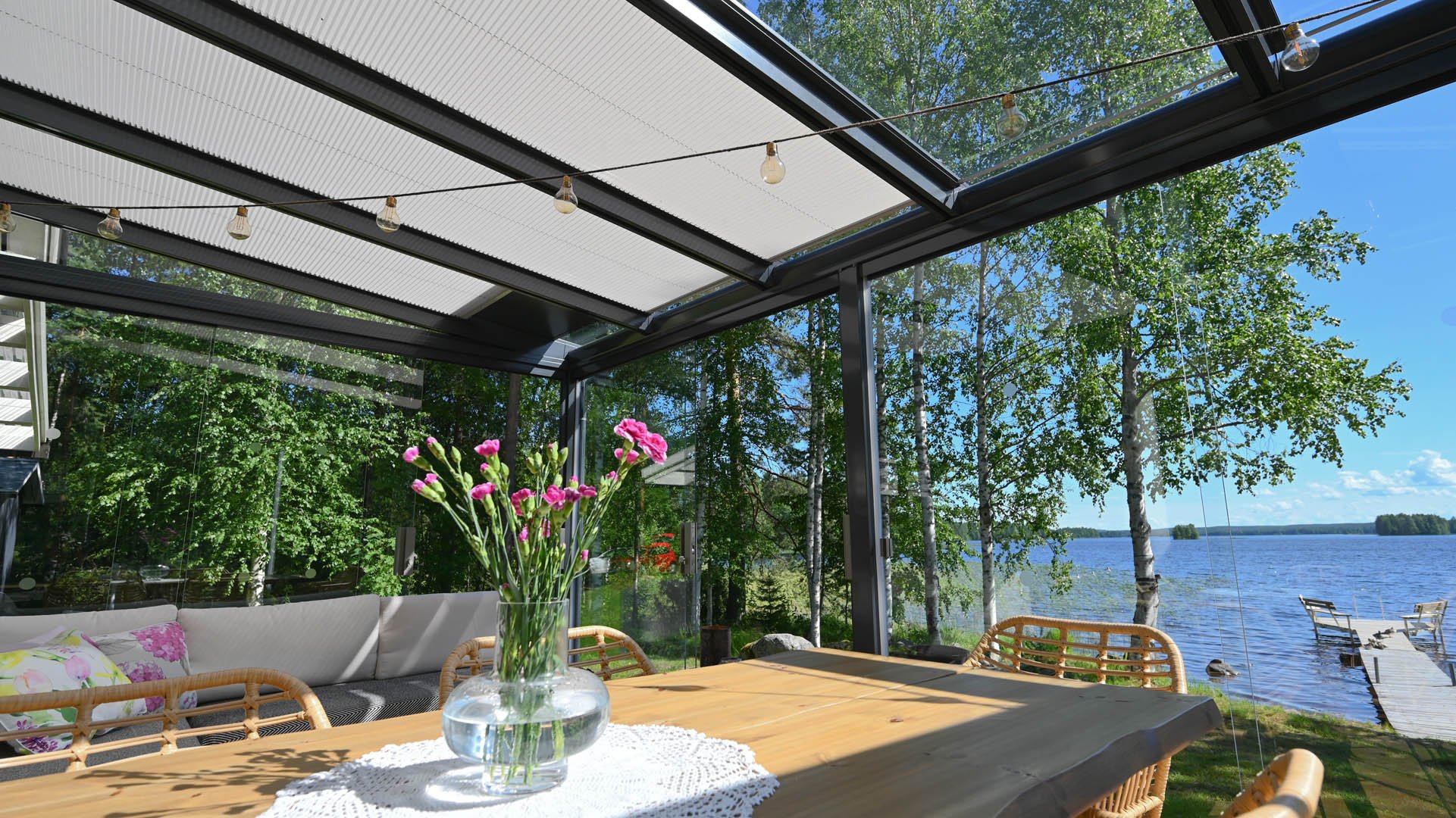 Hochwertige Terrassenüberdachung Krefeld – Glasbau West macht’s möglich